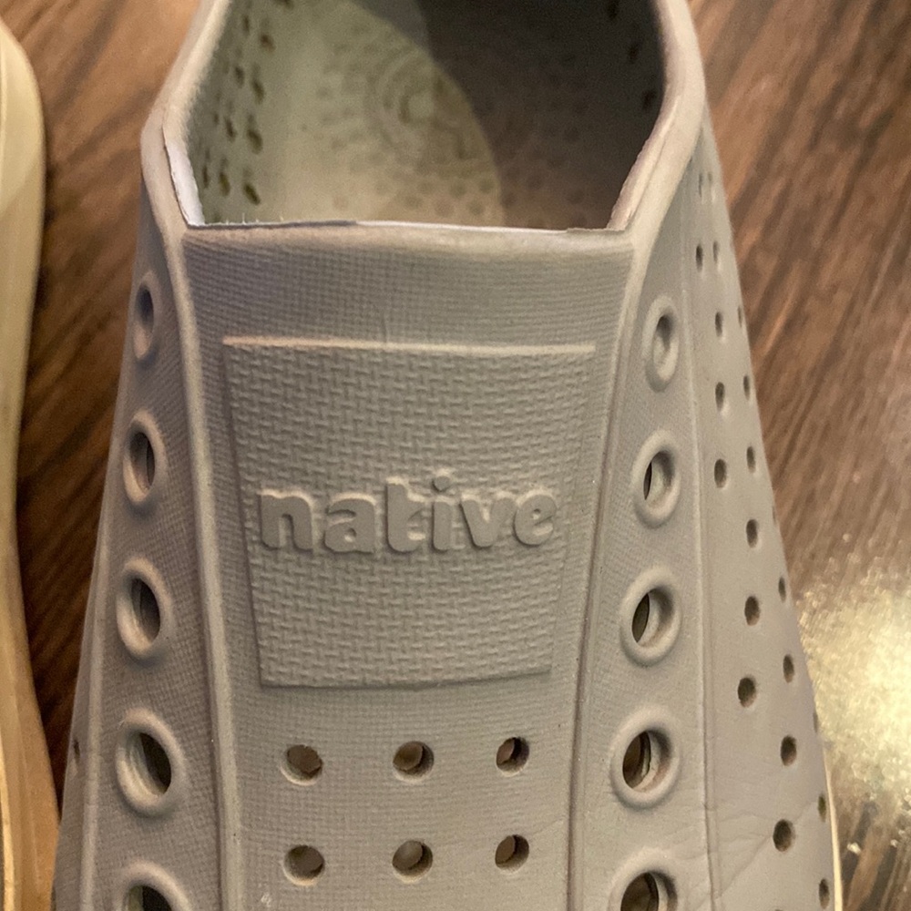 Native Jefferson Shoes - Picture 3 of 5
